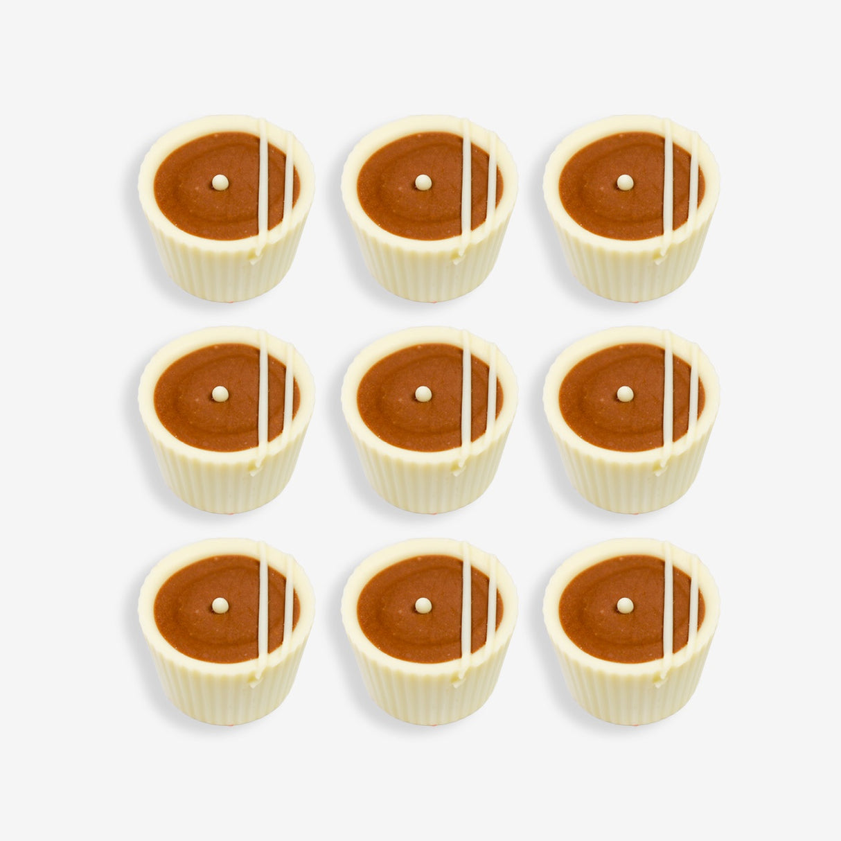 Macadamia Cup White (Single Chocolate)